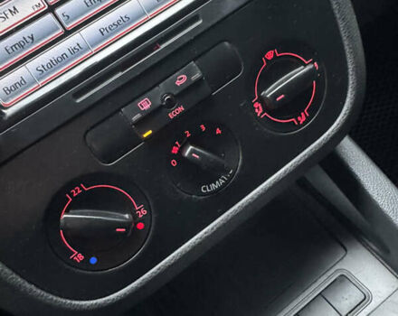 Синий Фольксваген Гольф, объемом двигателя 1.39 л и пробегом 261 тыс. км за 4750 $, фото 15 на Automoto.ua