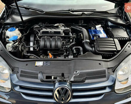 Синий Фольксваген Гольф, объемом двигателя 1.6 л и пробегом 154 тыс. км за 6346 $, фото 86 на Automoto.ua