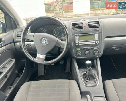 Синий Фольксваген Гольф, объемом двигателя 1.6 л и пробегом 230 тыс. км за 6200 $, фото 7 на Automoto.ua