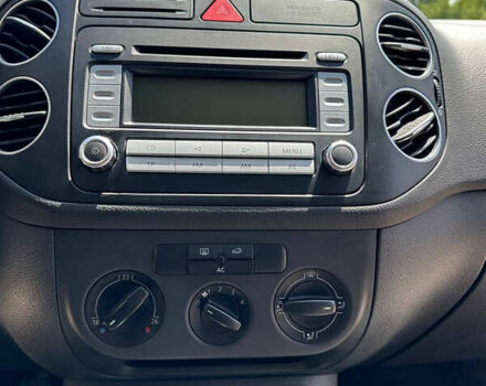 Синий Фольксваген Гольф, объемом двигателя 1.6 л и пробегом 195 тыс. км за 5999 $, фото 13 на Automoto.ua