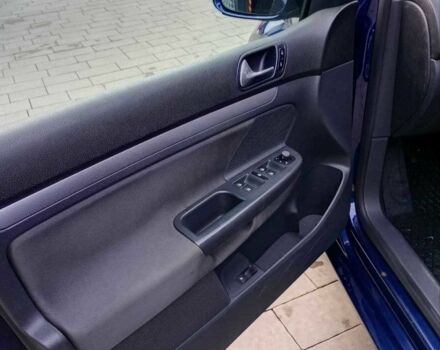 Синий Фольксваген Гольф, объемом двигателя 1.6 л и пробегом 252 тыс. км за 4400 $, фото 9 на Automoto.ua