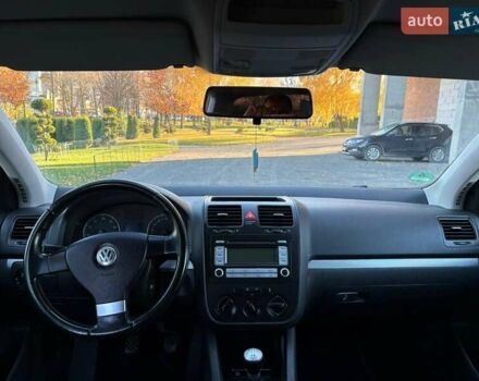Синий Фольксваген Гольф, объемом двигателя 1.6 л и пробегом 221 тыс. км за 5800 $, фото 24 на Automoto.ua