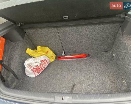 Синий Фольксваген Гольф, объемом двигателя 1.6 л и пробегом 230 тыс. км за 5950 $, фото 20 на Automoto.ua