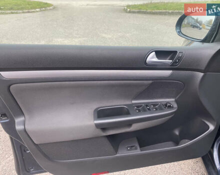 Синий Фольксваген Гольф, объемом двигателя 1.6 л и пробегом 230 тыс. км за 5950 $, фото 9 на Automoto.ua