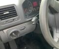 Синий Фольксваген Гольф, объемом двигателя 1.6 л и пробегом 215 тыс. км за 5309 $, фото 5 на Automoto.ua