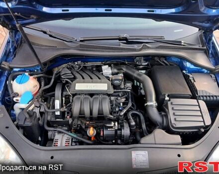 Синий Фольксваген Гольф, объемом двигателя 1.6 л и пробегом 246 тыс. км за 6100 $, фото 5 на Automoto.ua