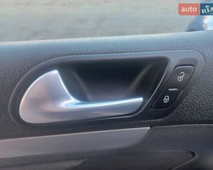 Синий Фольксваген Гольф, объемом двигателя 1.6 л и пробегом 250 тыс. км за 5700 $, фото 25 на Automoto.ua