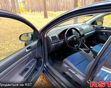 Синий Фольксваген Гольф, объемом двигателя 1.6 л и пробегом 223 тыс. км за 6200 $, фото 6 на Automoto.ua