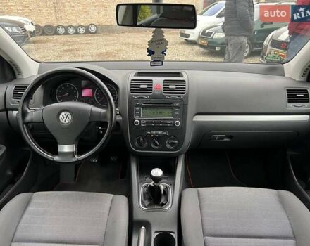 Синий Фольксваген Гольф, объемом двигателя 1.4 л и пробегом 250 тыс. км за 5999 $, фото 18 на Automoto.ua