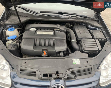 Синий Фольксваген Гольф, объемом двигателя 1.6 л и пробегом 230 тыс. км за 5950 $, фото 27 на Automoto.ua