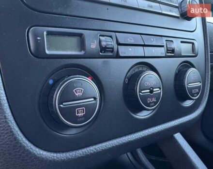 Синий Фольксваген Гольф, объемом двигателя 1.4 л и пробегом 185 тыс. км за 5650 $, фото 57 на Automoto.ua