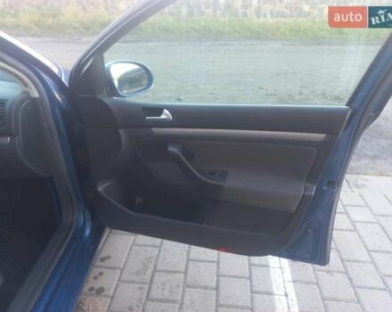 Синий Фольксваген Гольф, объемом двигателя 1.6 л и пробегом 250 тыс. км за 5700 $, фото 35 на Automoto.ua