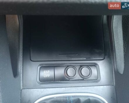 Синий Фольксваген Гольф, объемом двигателя 1.6 л и пробегом 250 тыс. км за 5700 $, фото 37 на Automoto.ua