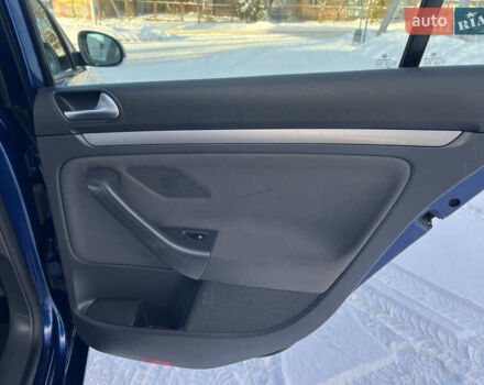 Синий Фольксваген Гольф, объемом двигателя 1.6 л и пробегом 235 тыс. км за 5999 $, фото 42 на Automoto.ua