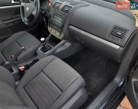 Синій Фольксваген Гольф, об'ємом двигуна 1.6 л та пробігом 231 тис. км за 5599 $, фото 37 на Automoto.ua