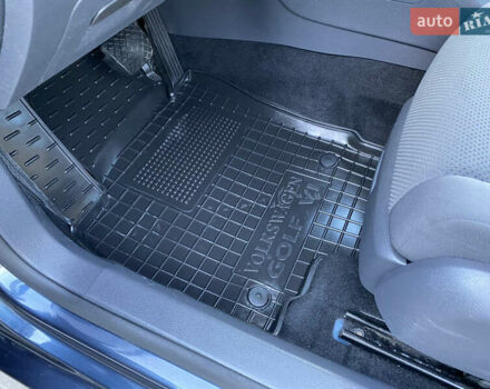 Синий Фольксваген Гольф, объемом двигателя 1.4 л и пробегом 154 тыс. км за 7750 $, фото 29 на Automoto.ua