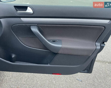 Синий Фольксваген Гольф, объемом двигателя 1.6 л и пробегом 188 тыс. км за 6750 $, фото 18 на Automoto.ua