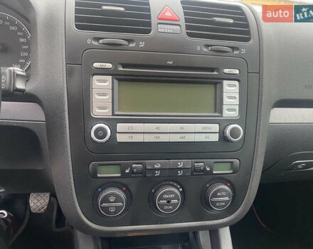 Синий Фольксваген Гольф, объемом двигателя 1.6 л и пробегом 230 тыс. км за 5950 $, фото 15 на Automoto.ua