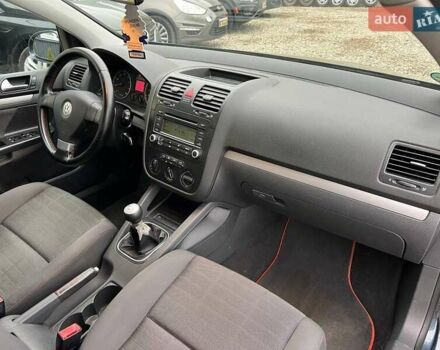 Синий Фольксваген Гольф, объемом двигателя 1.4 л и пробегом 250 тыс. км за 5999 $, фото 19 на Automoto.ua