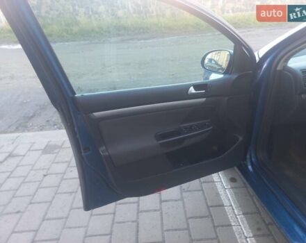 Синий Фольксваген Гольф, объемом двигателя 1.6 л и пробегом 250 тыс. км за 5700 $, фото 23 на Automoto.ua