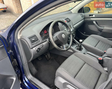 Синій Фольксваген Гольф, об'ємом двигуна 1.6 л та пробігом 161 тис. км за 5300 $, фото 15 на Automoto.ua