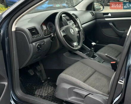 Синий Фольксваген Гольф, объемом двигателя 1.4 л и пробегом 210 тыс. км за 6600 $, фото 8 на Automoto.ua