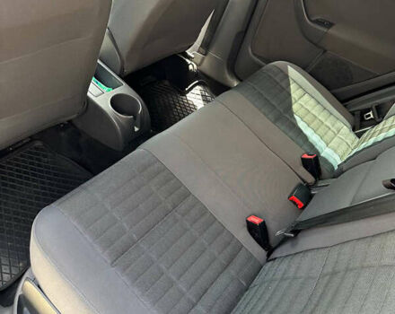 Синий Фольксваген Гольф, объемом двигателя 1.6 л и пробегом 195 тыс. км за 5999 $, фото 4 на Automoto.ua