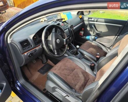 Синий Фольксваген Гольф, объемом двигателя 1.6 л и пробегом 209 тыс. км за 5700 $, фото 8 на Automoto.ua