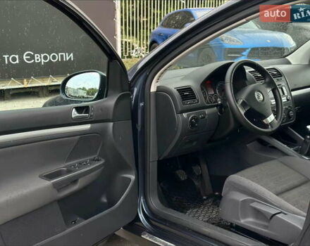 Синий Фольксваген Гольф, объемом двигателя 1.4 л и пробегом 210 тыс. км за 6600 $, фото 7 на Automoto.ua