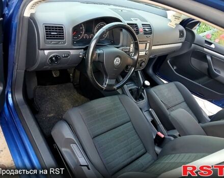 Синий Фольксваген Гольф, объемом двигателя 1.6 л и пробегом 246 тыс. км за 6100 $, фото 7 на Automoto.ua
