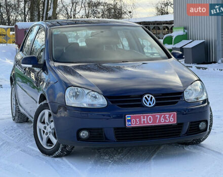 Синий Фольксваген Гольф, объемом двигателя 1.6 л и пробегом 235 тыс. км за 5999 $, фото 1 на Automoto.ua