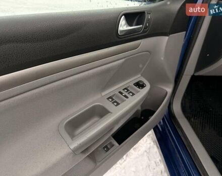 Синий Фольксваген Гольф, объемом двигателя 1.9 л и пробегом 280 тыс. км за 6500 $, фото 12 на Automoto.ua