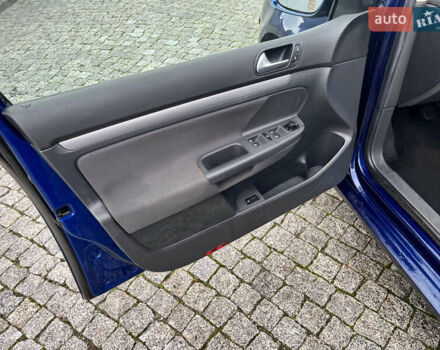 Синій Фольксваген Гольф, об'ємом двигуна 1.6 л та пробігом 161 тис. км за 5300 $, фото 16 на Automoto.ua