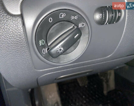 Синій Фольксваген Гольф, об'ємом двигуна 1.6 л та пробігом 239 тис. км за 6300 $, фото 24 на Automoto.ua