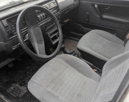 Синий Фольксваген Гольф, объемом двигателя 1.4 л и пробегом 400 тыс. км за 450 $, фото 2 на Automoto.ua