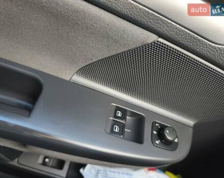 Синий Фольксваген Гольф, объемом двигателя 1.39 л и пробегом 229 тыс. км за 5400 $, фото 19 на Automoto.ua