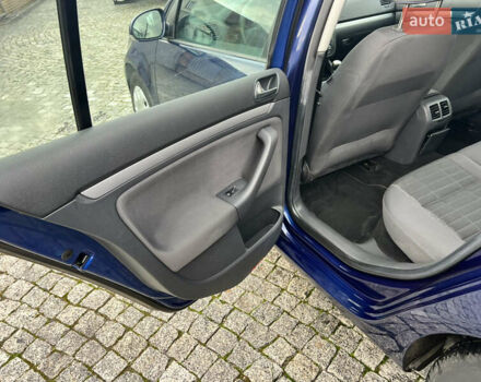Синій Фольксваген Гольф, об'ємом двигуна 1.6 л та пробігом 161 тис. км за 5300 $, фото 17 на Automoto.ua