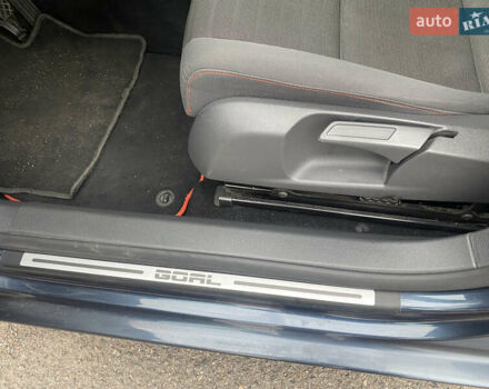 Синий Фольксваген Гольф, объемом двигателя 1.6 л и пробегом 230 тыс. км за 5950 $, фото 12 на Automoto.ua