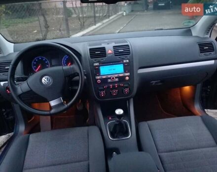 Синий Фольксваген Гольф, объемом двигателя 1.4 л и пробегом 200 тыс. км за 5850 $, фото 16 на Automoto.ua