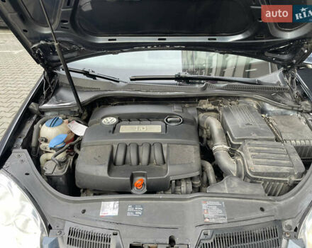 Синий Фольксваген Гольф, объемом двигателя 1.6 л и пробегом 239 тыс. км за 6300 $, фото 35 на Automoto.ua