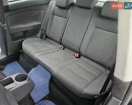 Синій Фольксваген Гольф, об'ємом двигуна 1.39 л та пробігом 226 тис. км за 4800 $, фото 41 на Automoto.ua