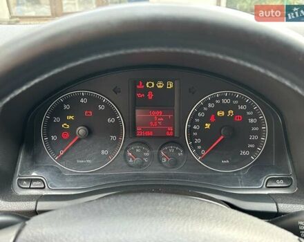 Синий Фольксваген Гольф, объемом двигателя 1.6 л и пробегом 231 тыс. км за 5700 $, фото 28 на Automoto.ua