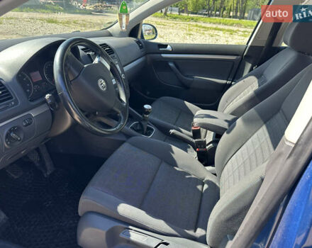 Синій Фольксваген Гольф, об'ємом двигуна 1.6 л та пробігом 231 тис. км за 5900 $, фото 11 на Automoto.ua