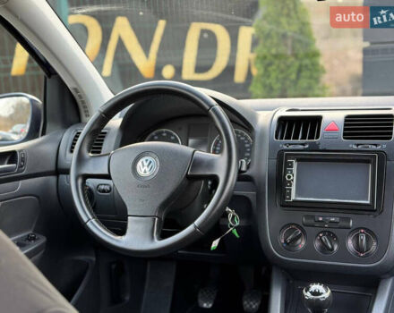 Синий Фольксваген Гольф, объемом двигателя 1.6 л и пробегом 197 тыс. км за 5777 $, фото 33 на Automoto.ua