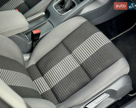 Синій Фольксваген Гольф, об'ємом двигуна 1.39 л та пробігом 140 тис. км за 5950 $, фото 8 на Automoto.ua