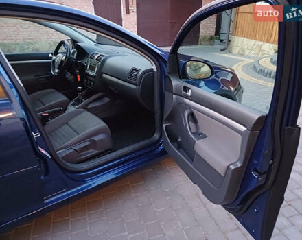 Синій Фольксваген Гольф, об'ємом двигуна 1.6 л та пробігом 143 тис. км за 6700 $, фото 10 на Automoto.ua