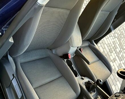 Синій Фольксваген Гольф, об'ємом двигуна 1.6 л та пробігом 217 тис. км за 5400 $, фото 4 на Automoto.ua