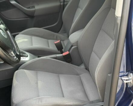 Синий Фольксваген Гольф, объемом двигателя 1.6 л и пробегом 217 тыс. км за 6750 $, фото 6 на Automoto.ua