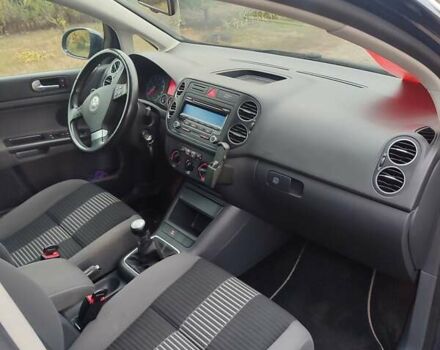 Синий Фольксваген Гольф, объемом двигателя 1.6 л и пробегом 219 тыс. км за 6800 $, фото 6 на Automoto.ua