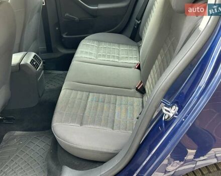 Синий Фольксваген Гольф, объемом двигателя 1.6 л и пробегом 231 тыс. км за 5700 $, фото 25 на Automoto.ua